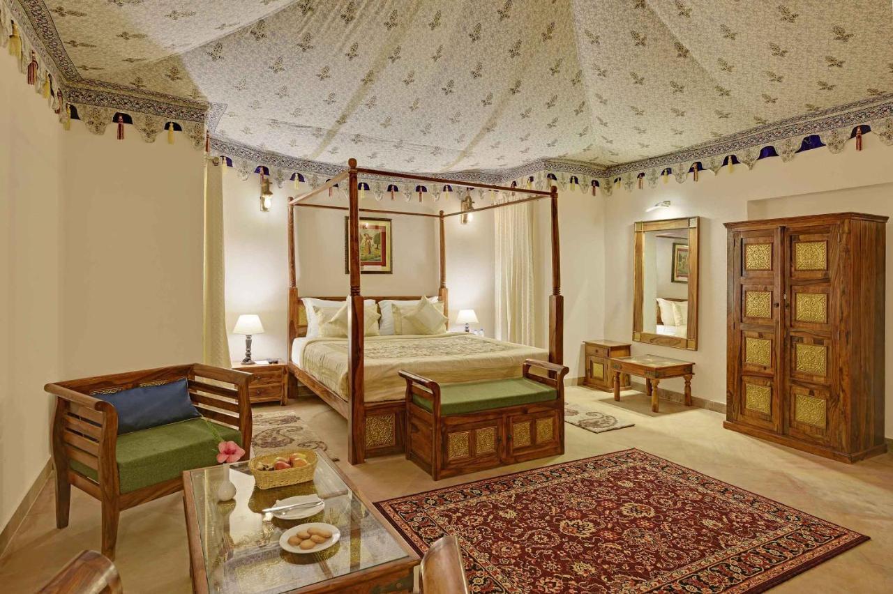 Clarks Safari Ranthambore Khilchīpur Exteriör bild