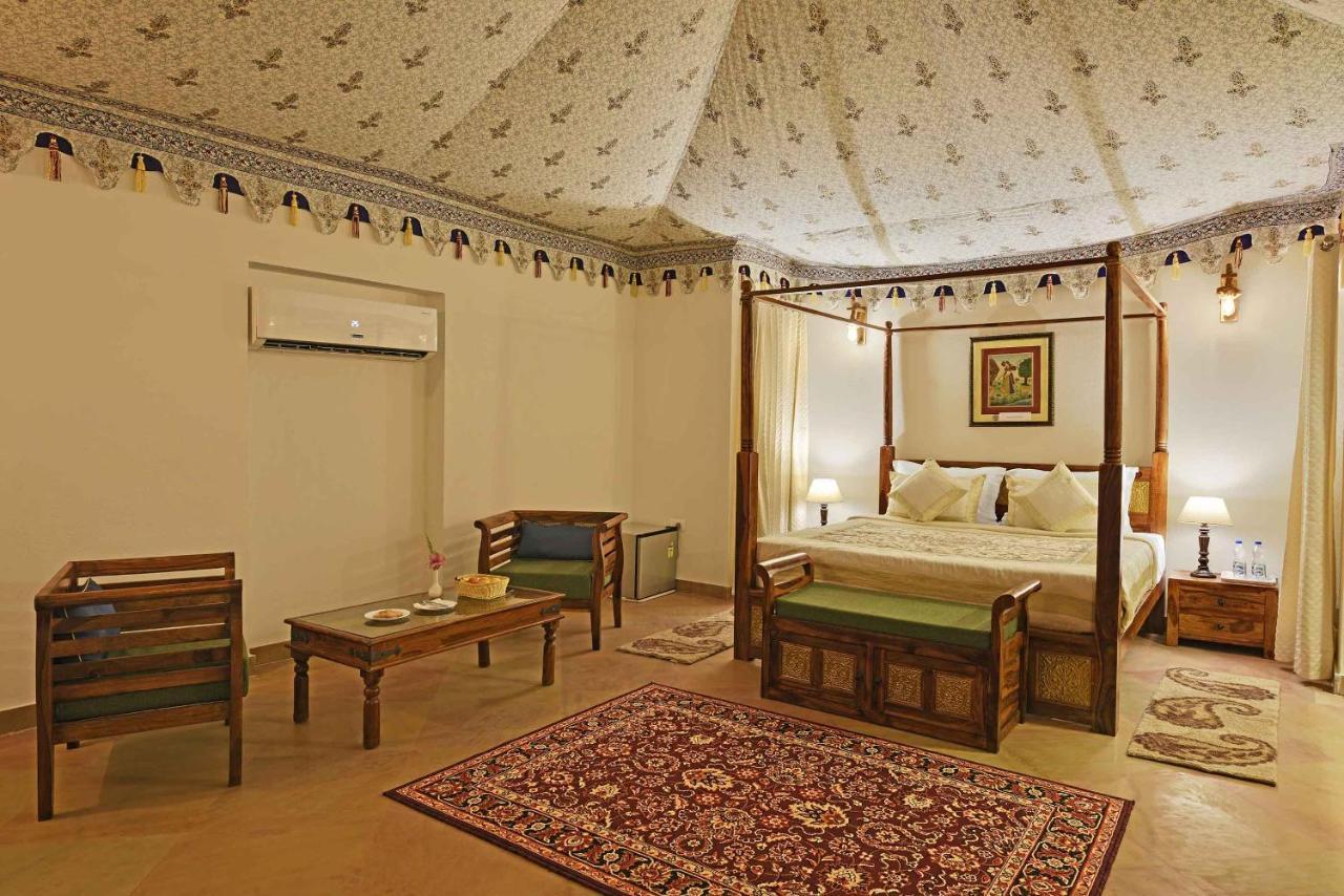Clarks Safari Ranthambore Khilchīpur Exteriör bild